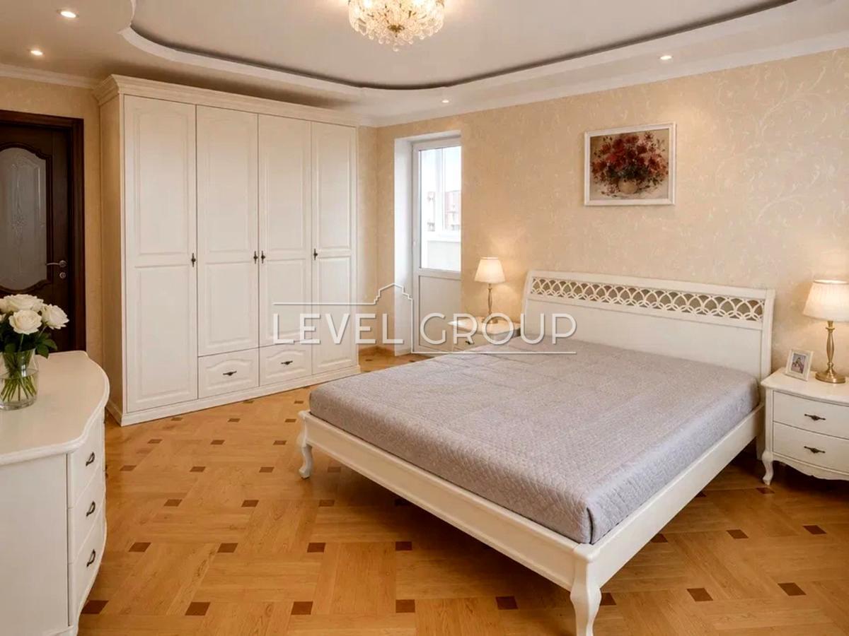Голосіївський просп. (проспект 40-річчя Жовтня), 30а