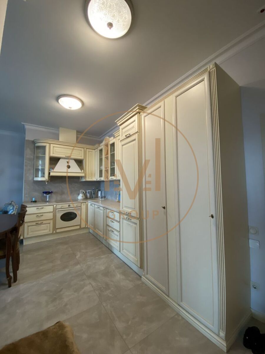 Lesi Ukrainky Blvd., 7V