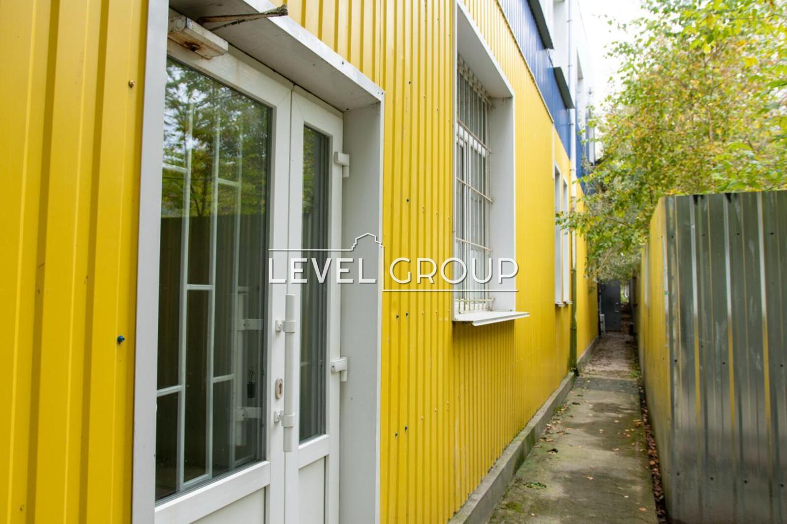вул. Соборна, 55
