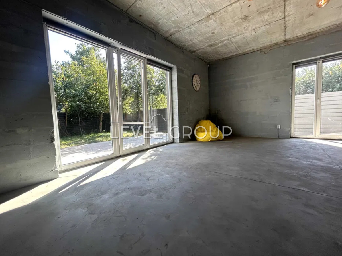 52nd Sadova Street, 14