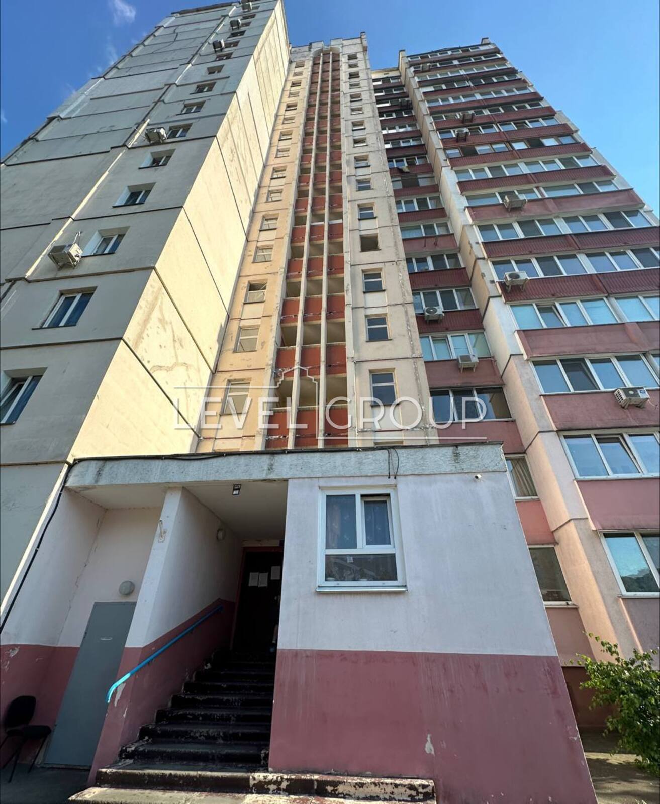 Анни Ахматової вул., 16 Г