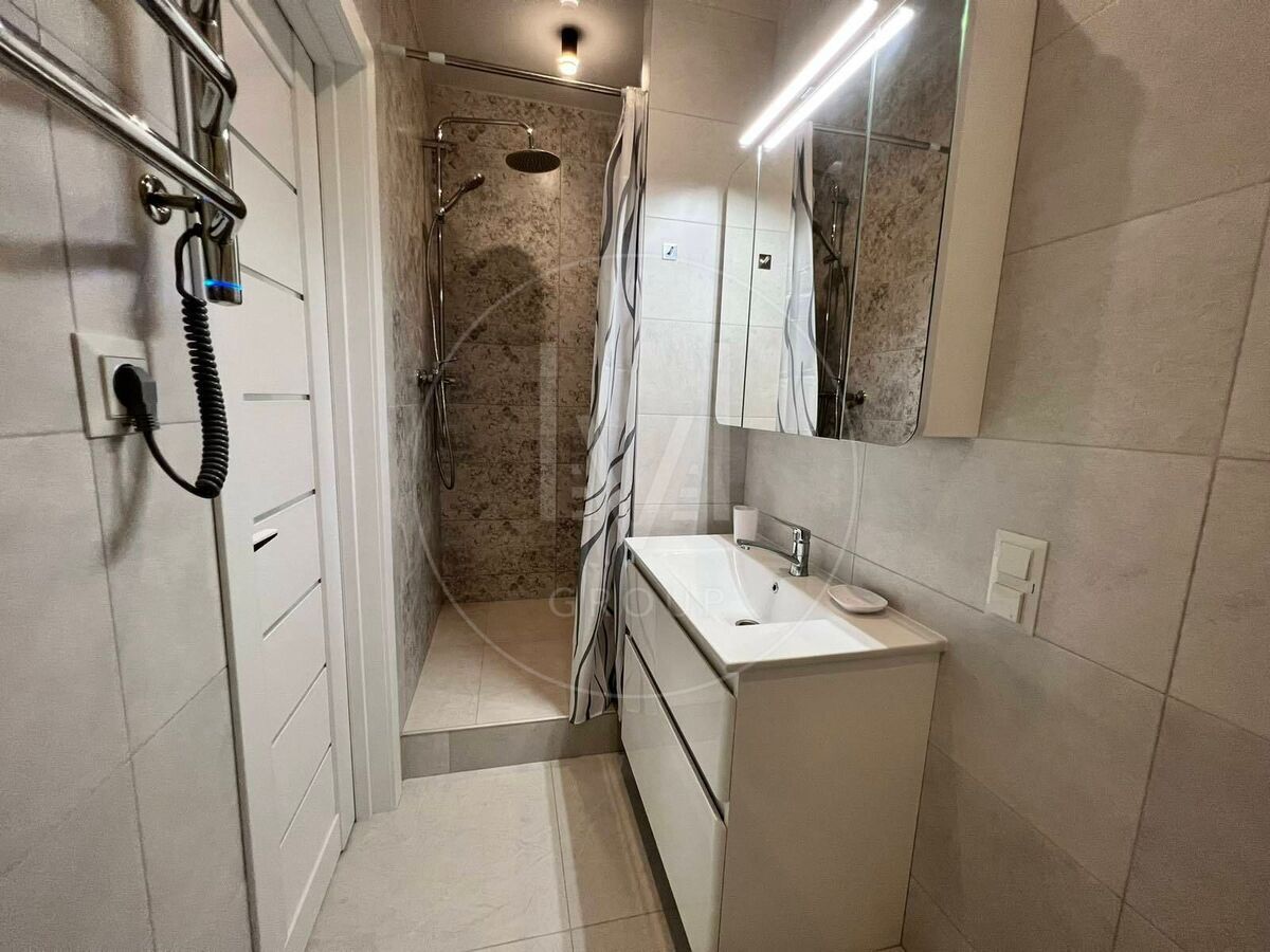 Михайла Максимовича вул. (Онуфрія Трутенка), 26б