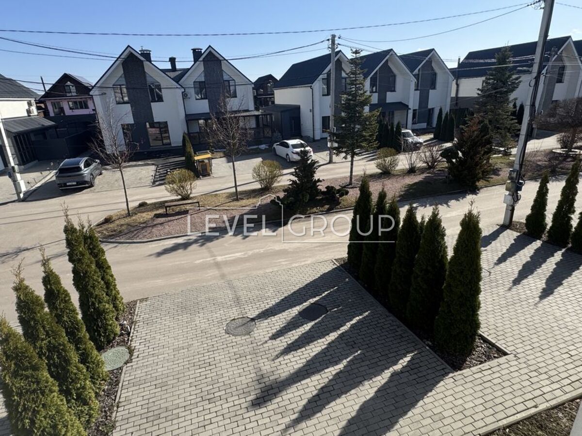 Щаслива вул., 9Б