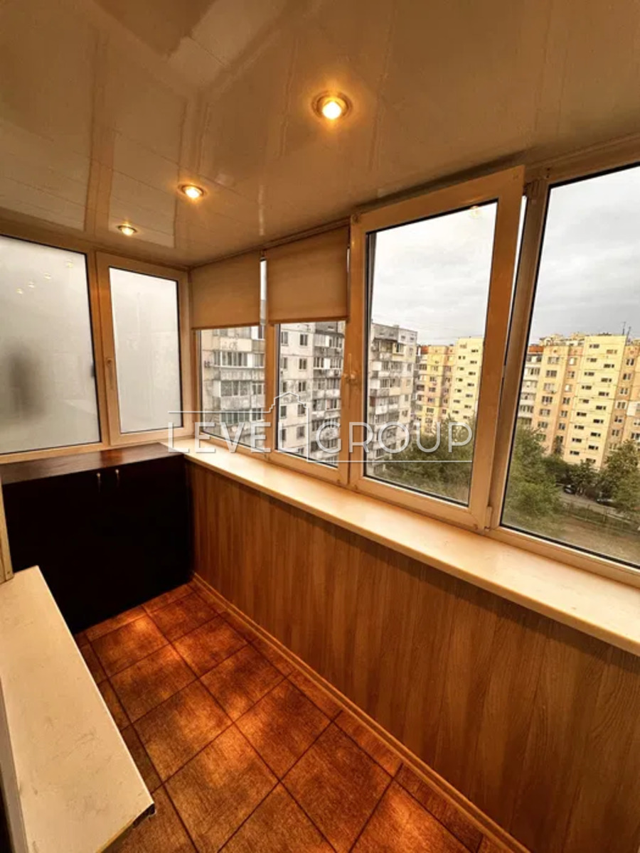 Дмитра Луценка вул., 5