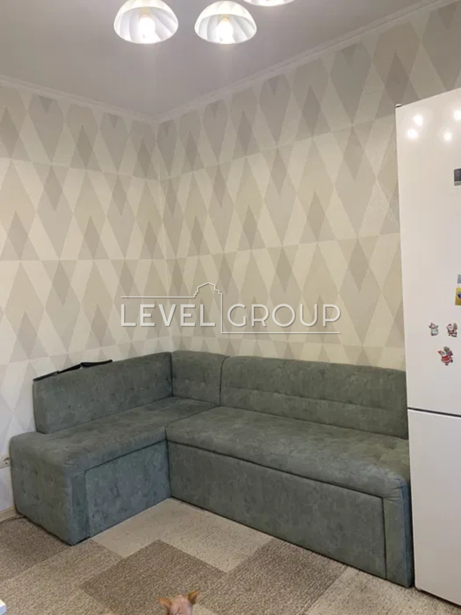 1 лінія вул., 909