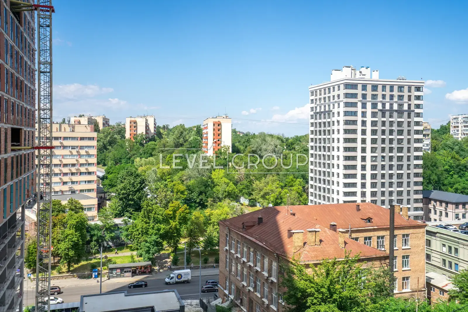 Миколи Пимоненка вул., 19