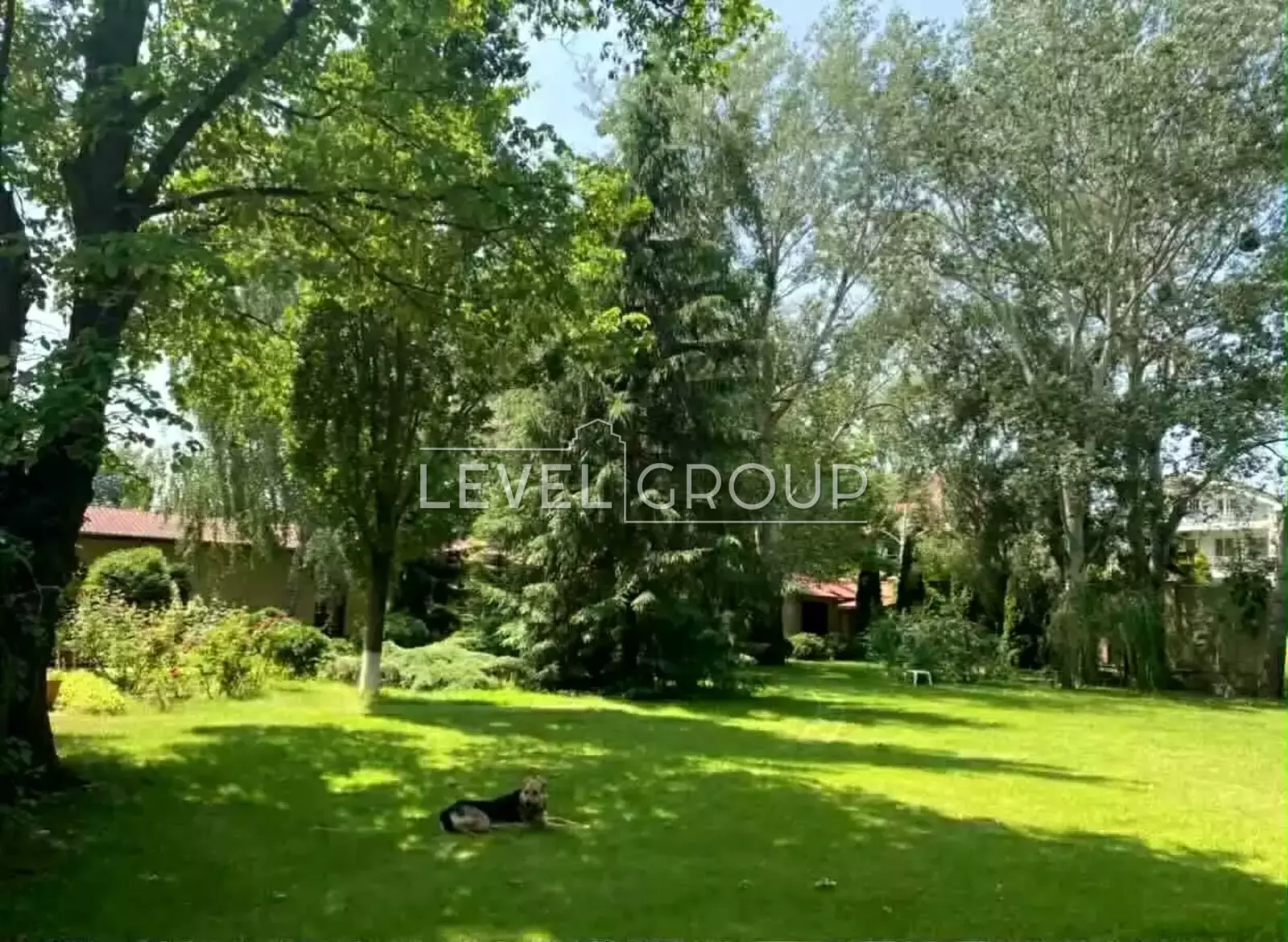 Мистецька вул., 7