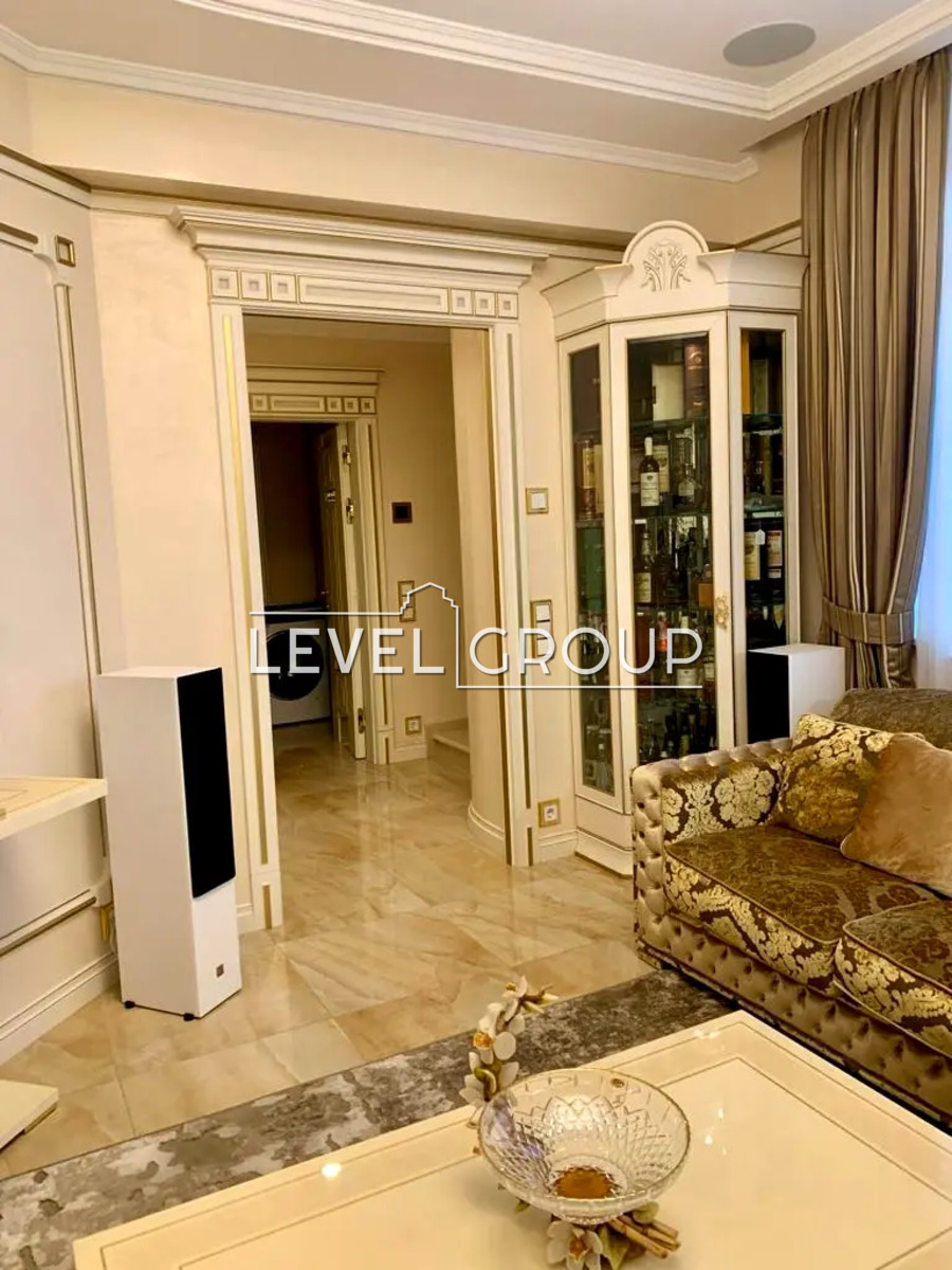 Lesia Ukrainka Blvd., 7B
