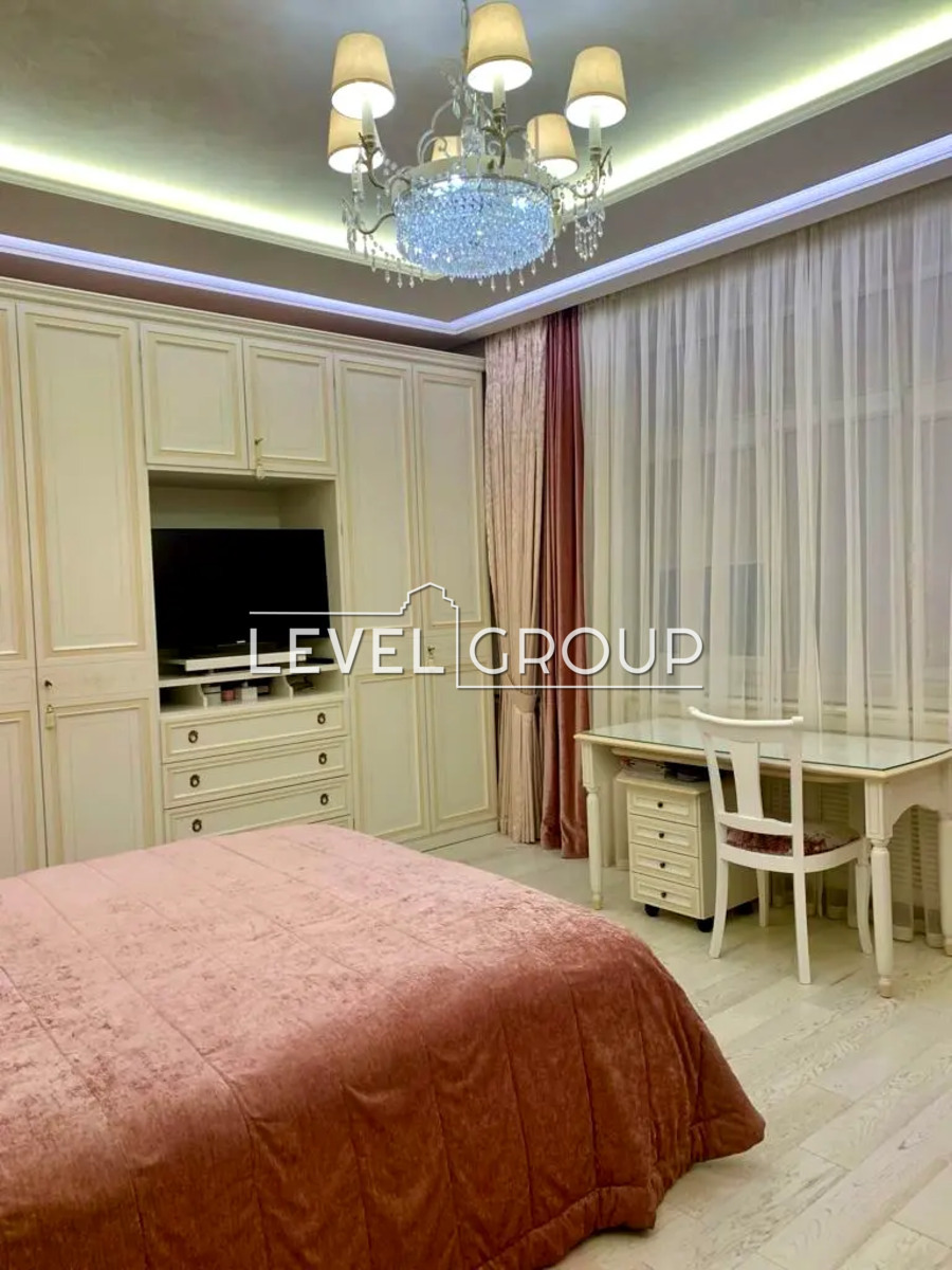 Lesia Ukrainka Blvd., 7B