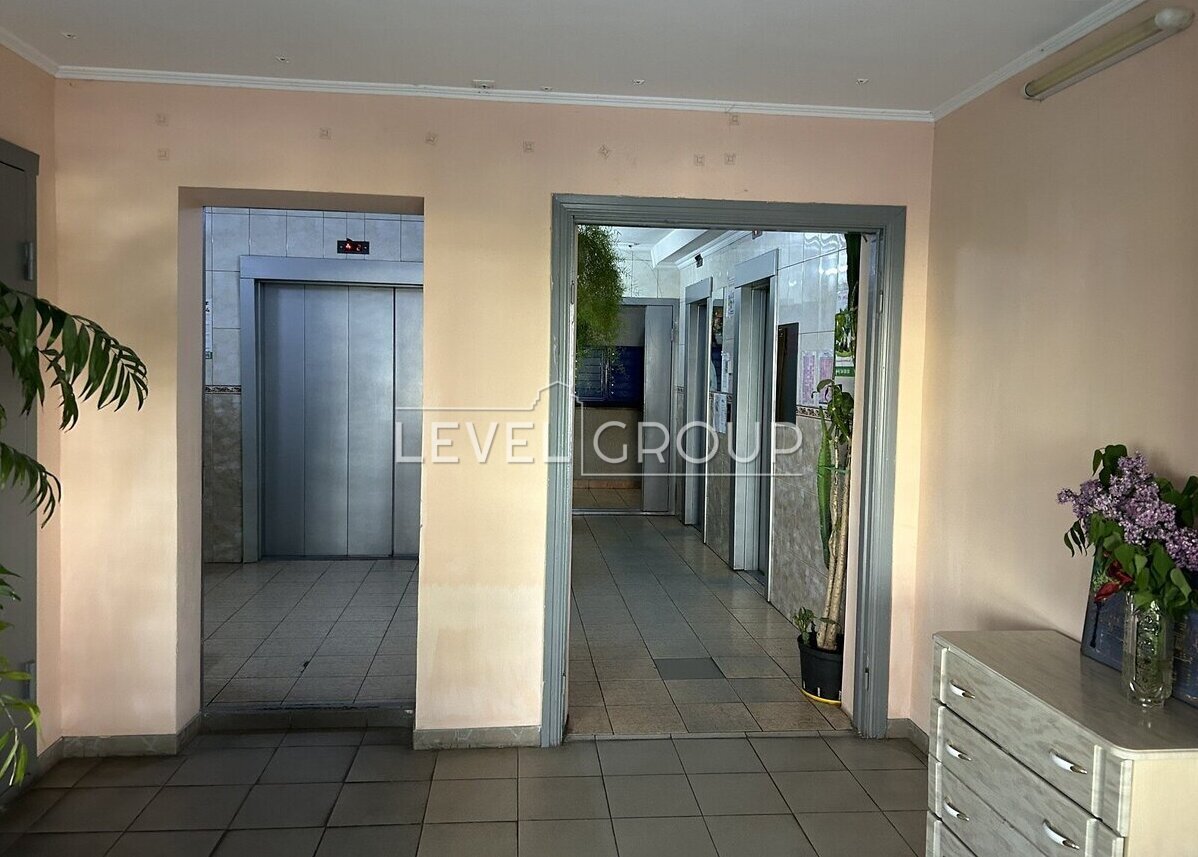 Олени Пчілки вул., 2Б