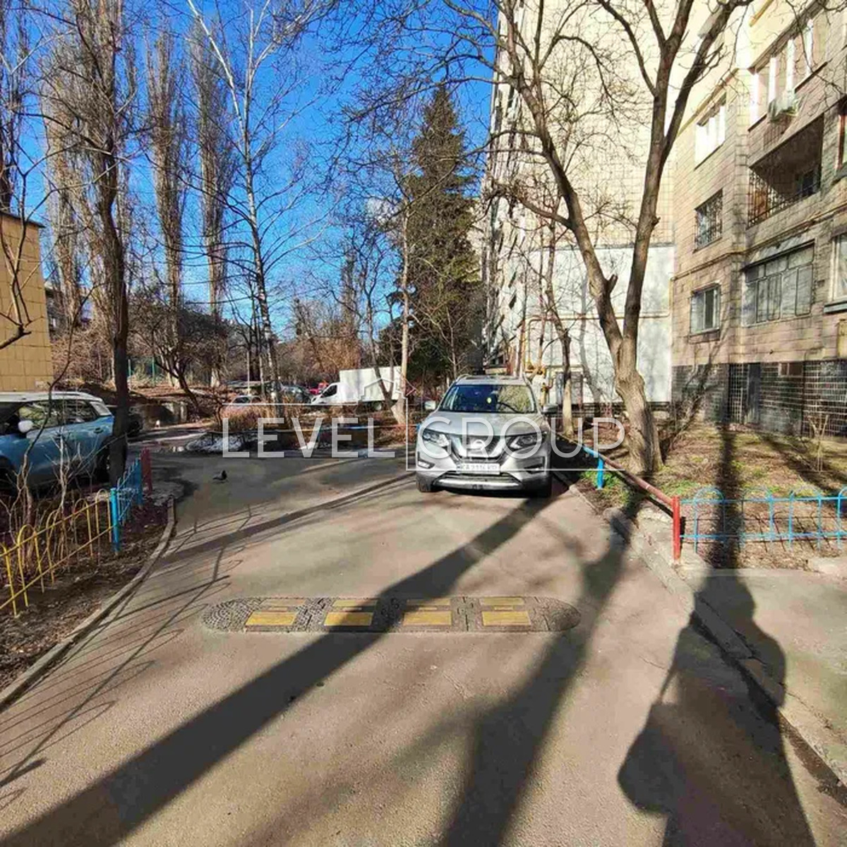 Єреванська вул., 10А
