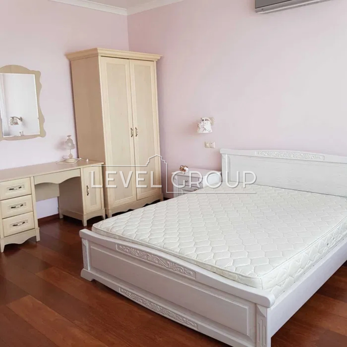 Італійська, 14