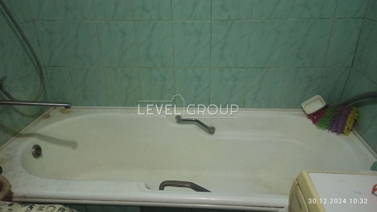 name_en