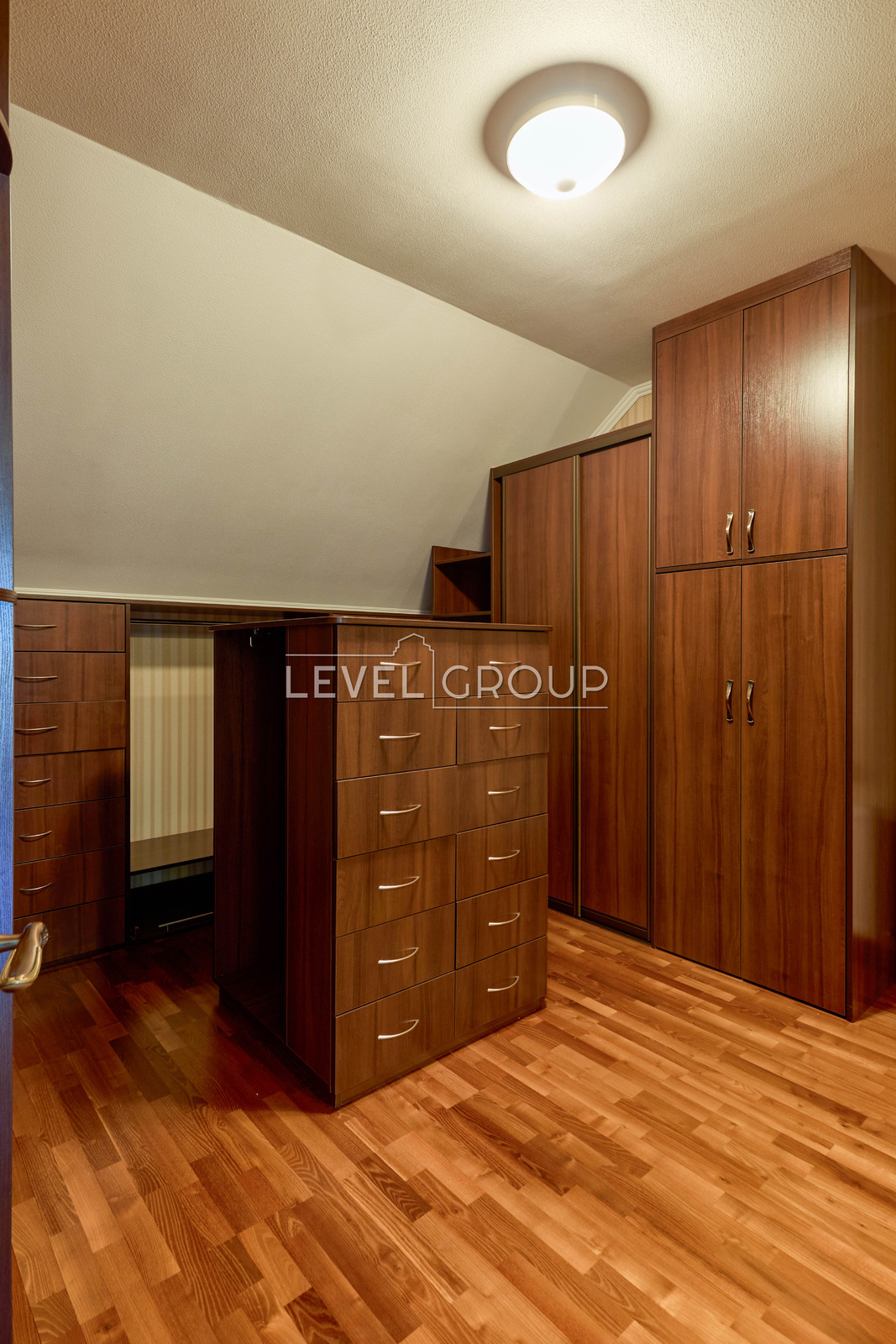 Ірпінська вул., 31