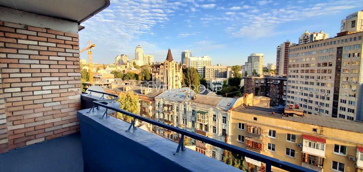 Olesya Honchara St., 96
