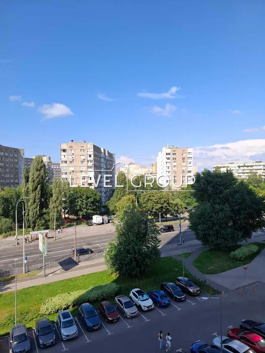 Европейського Союзу просп. (Правди), 5346