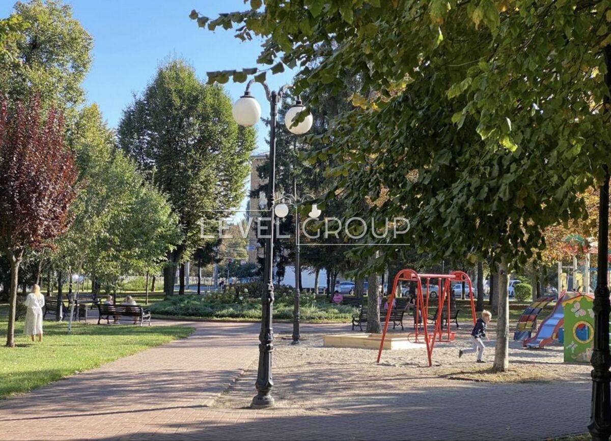 Air Force Ave. (Povitroflotsky), 56
