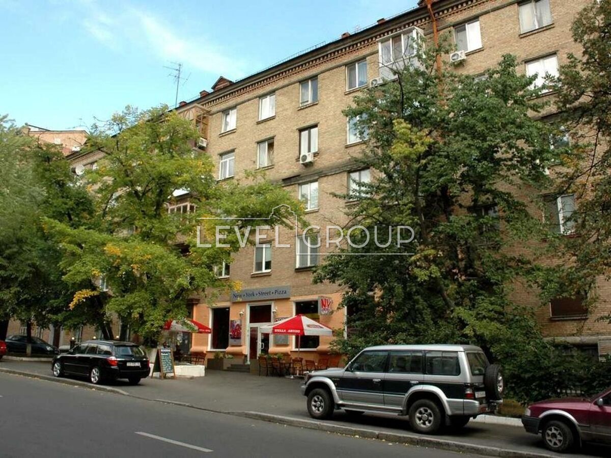 Тарасівська вул., 8а