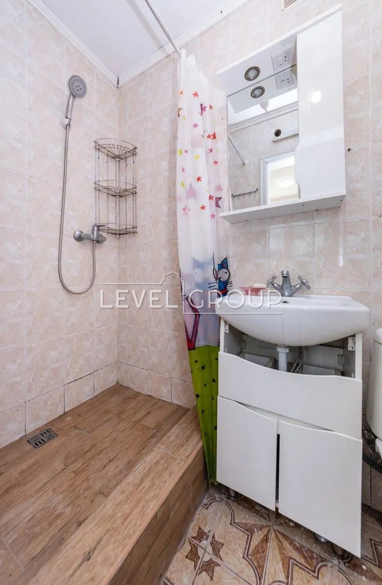 Yabluneva, 30