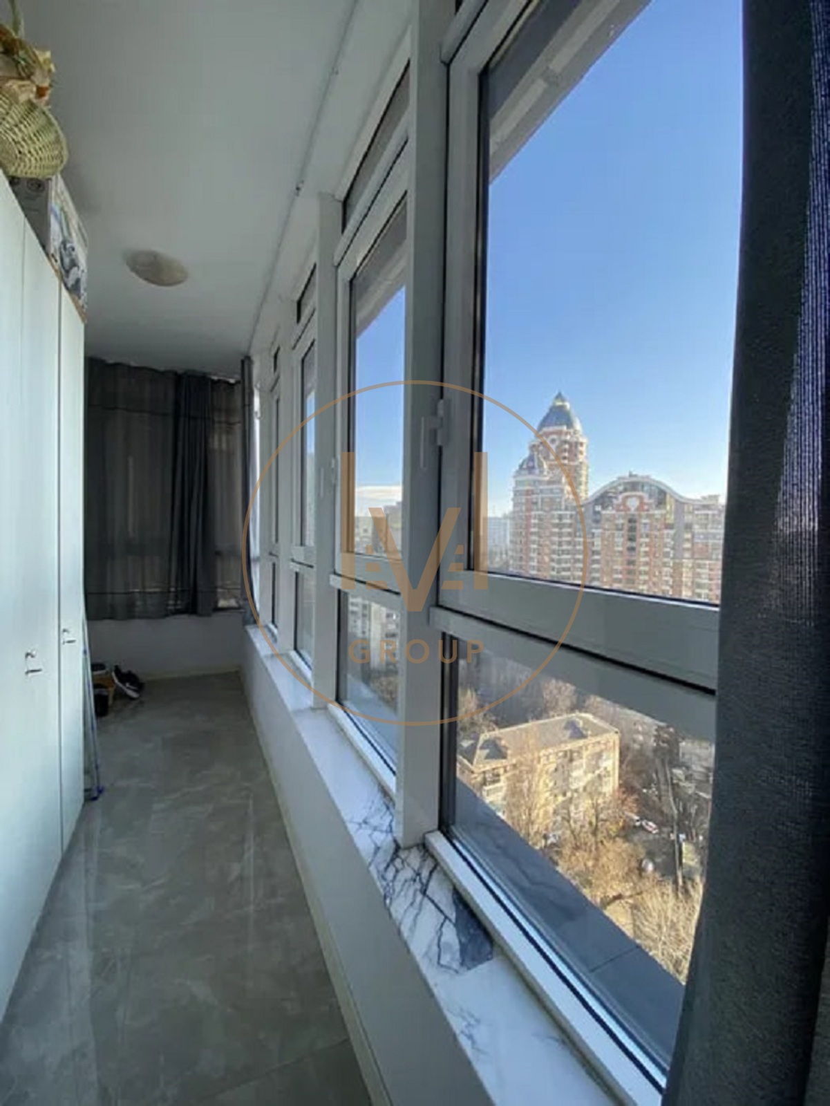 Lesi Ukrainky Blvd., 7V