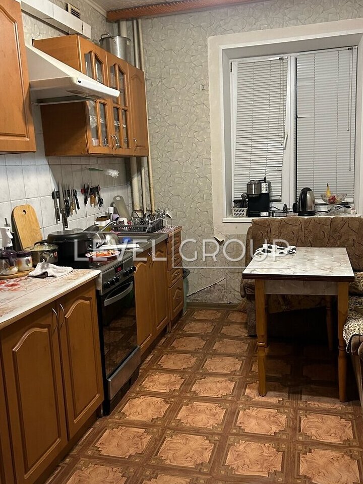 Valery Lobanovsky Ave. (Chervonozoryany), 96