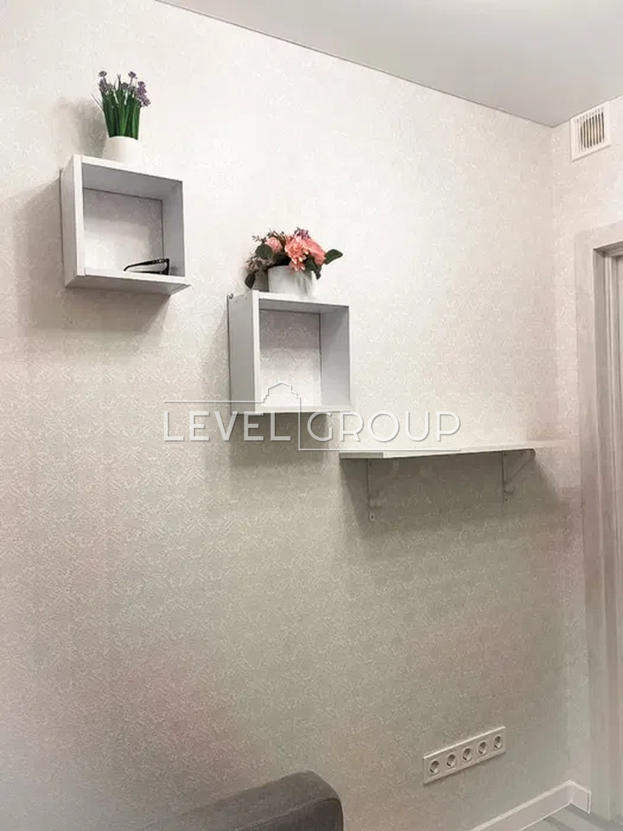 Дмитра Луценка вул., 12А