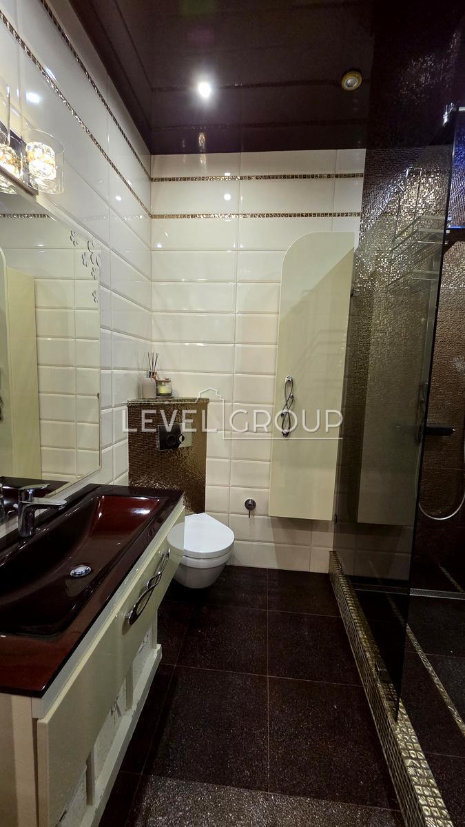 Dniprovska embankment, 14a