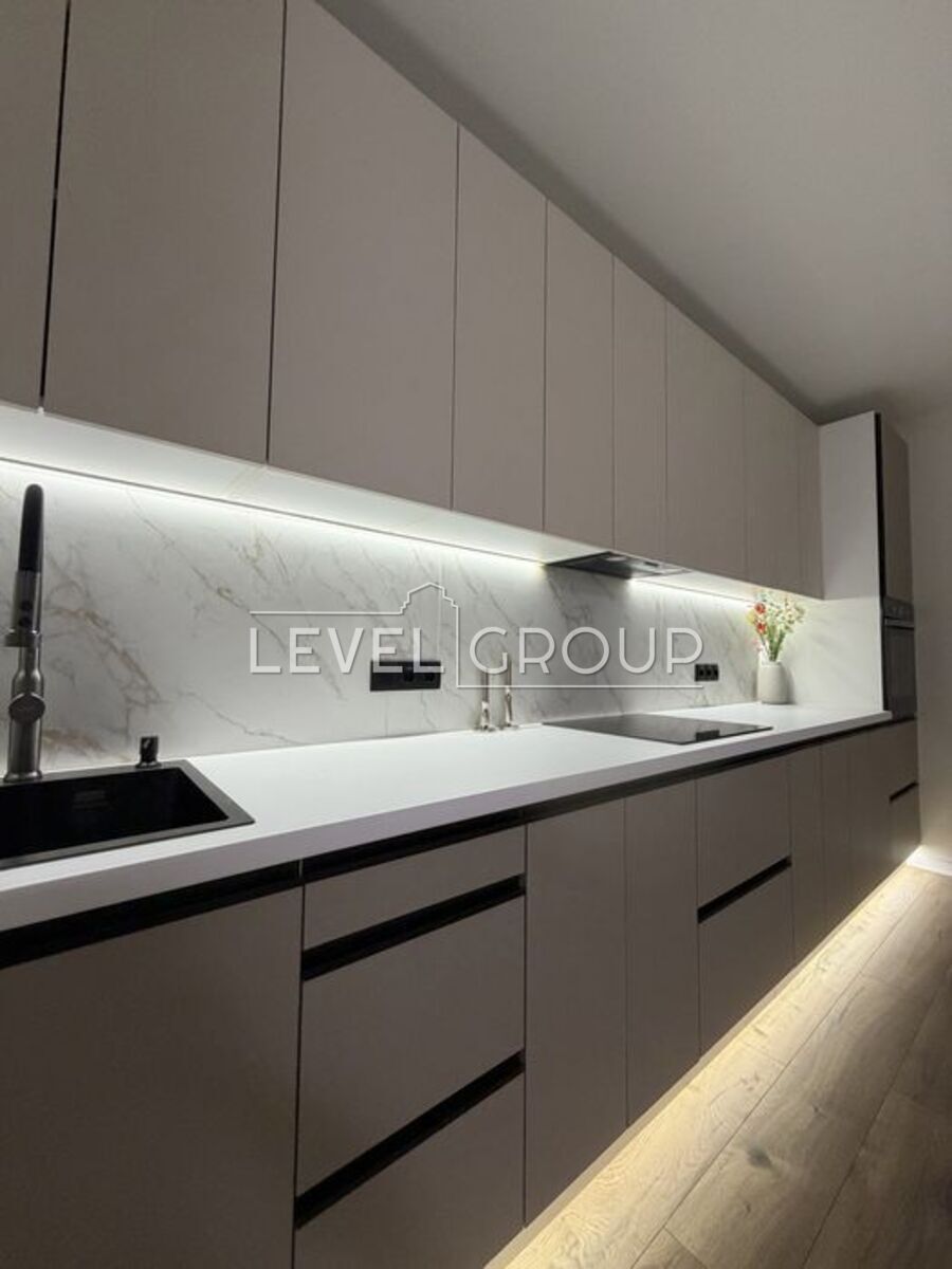 Vasyl Symonenko St., 105