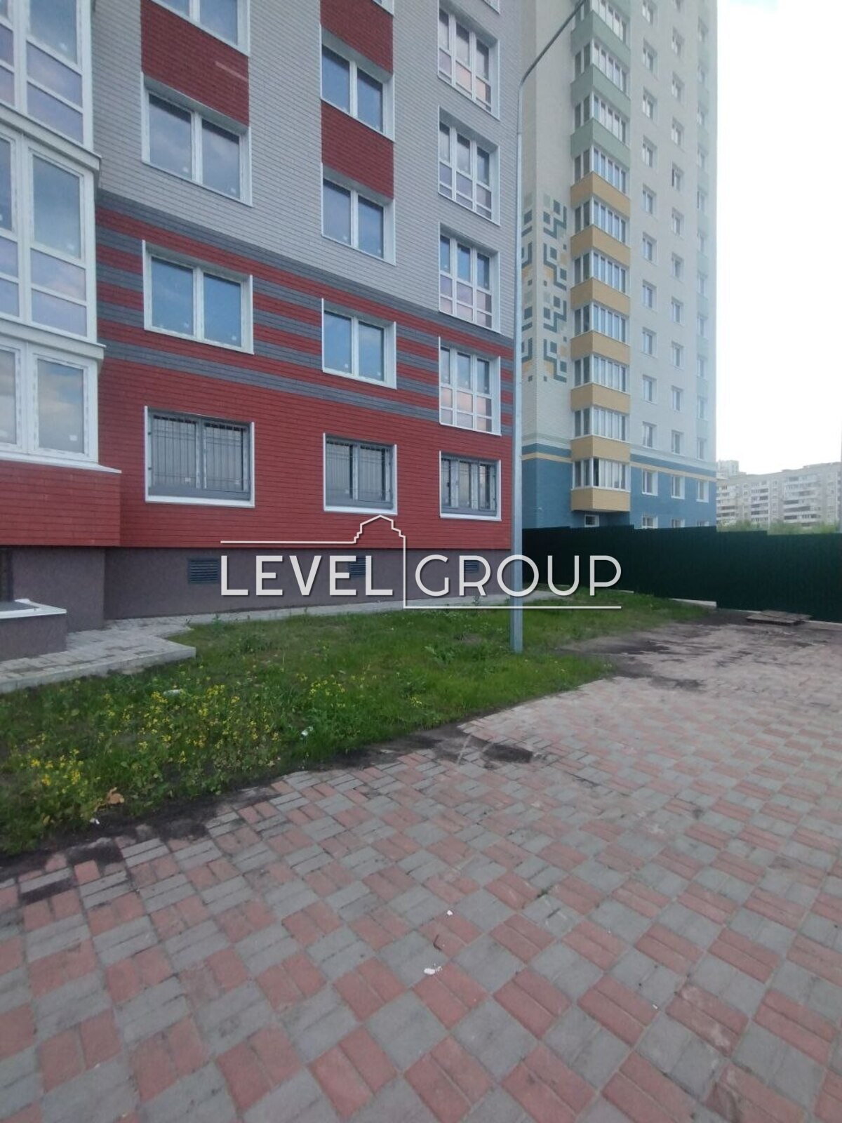 Бориса Гмирі вул., 22В