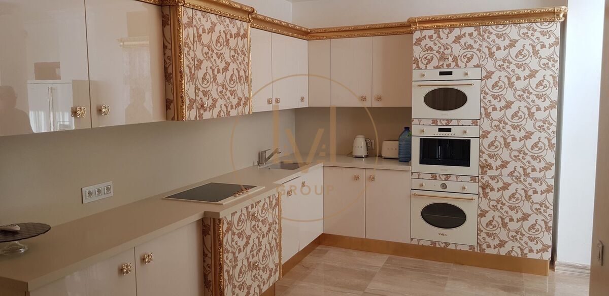 Лесі Українки бульв., 7а