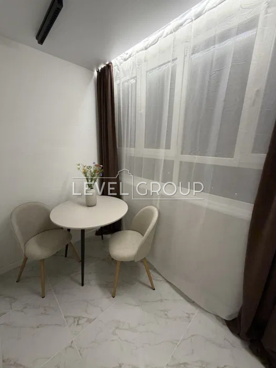 Vasyl Symonenko St., 105