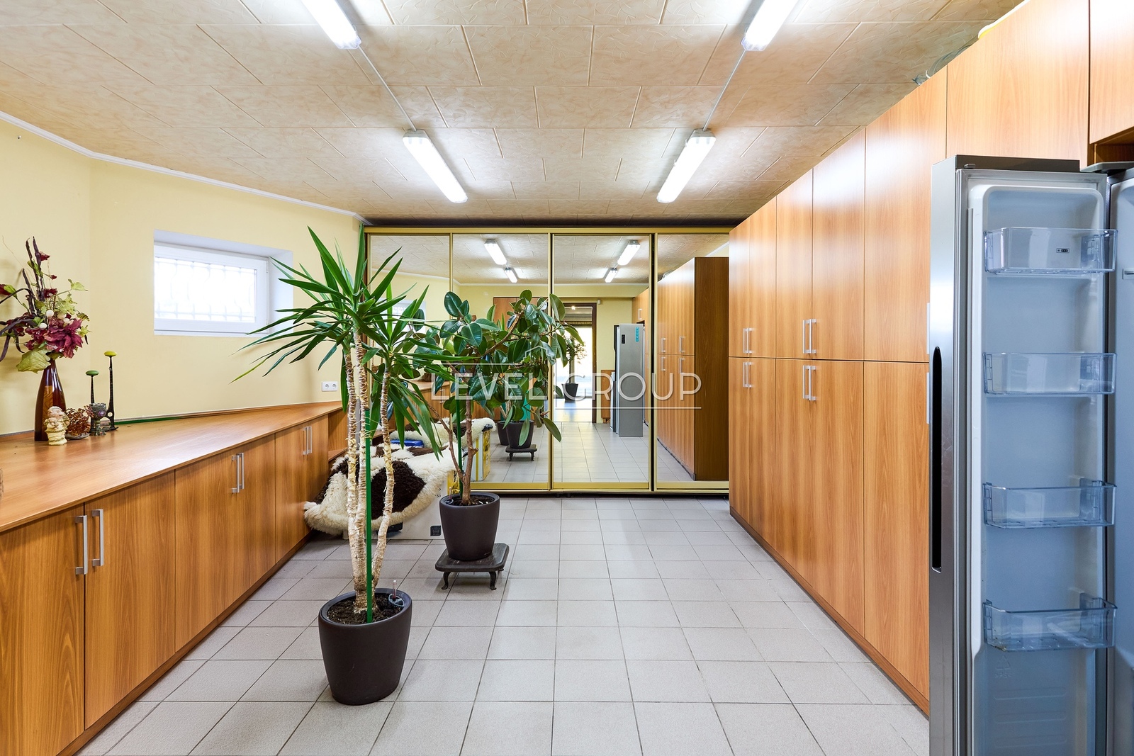 Ірпінська вул., 32