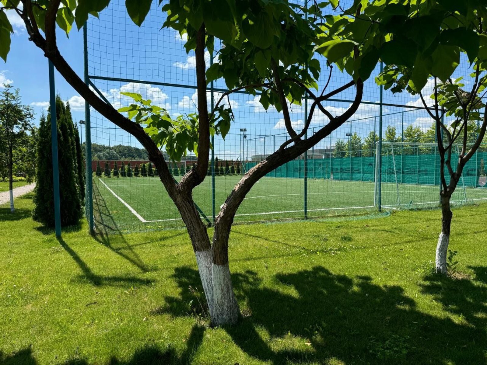 Юліанська, 53