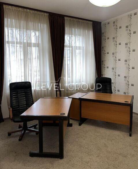 Академіка Богомольця вул., 7/14