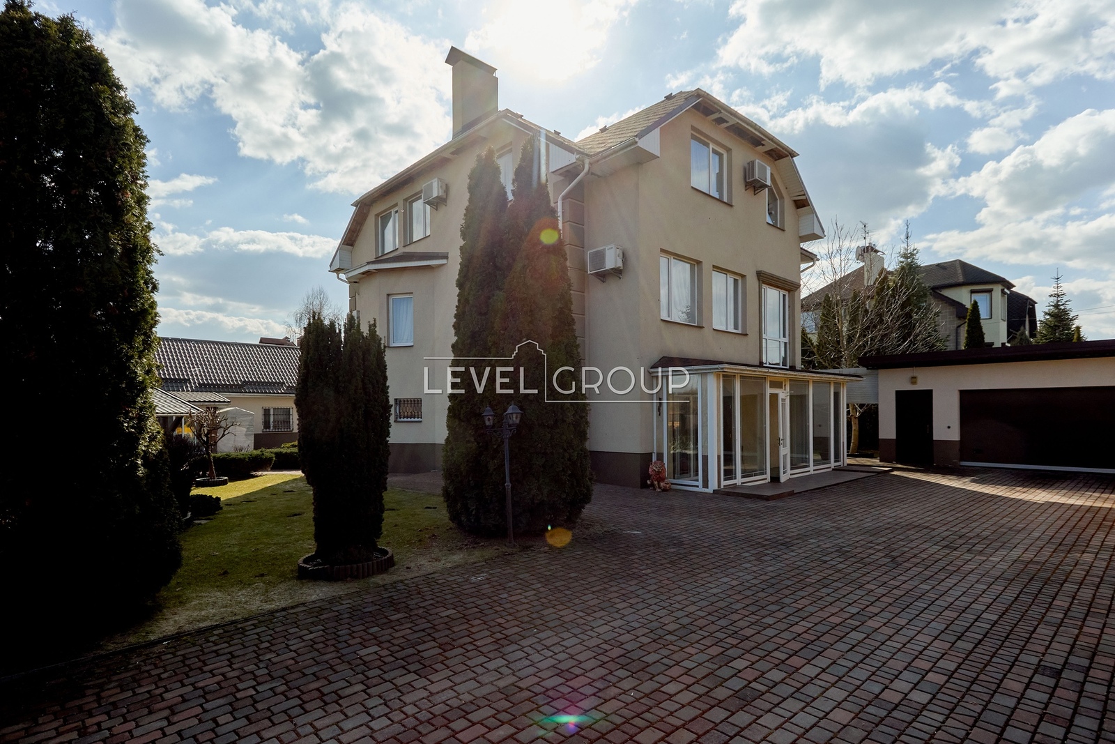 Ірпінська вул., 32