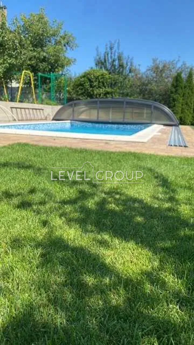 Академіка Кащенка вул., 10