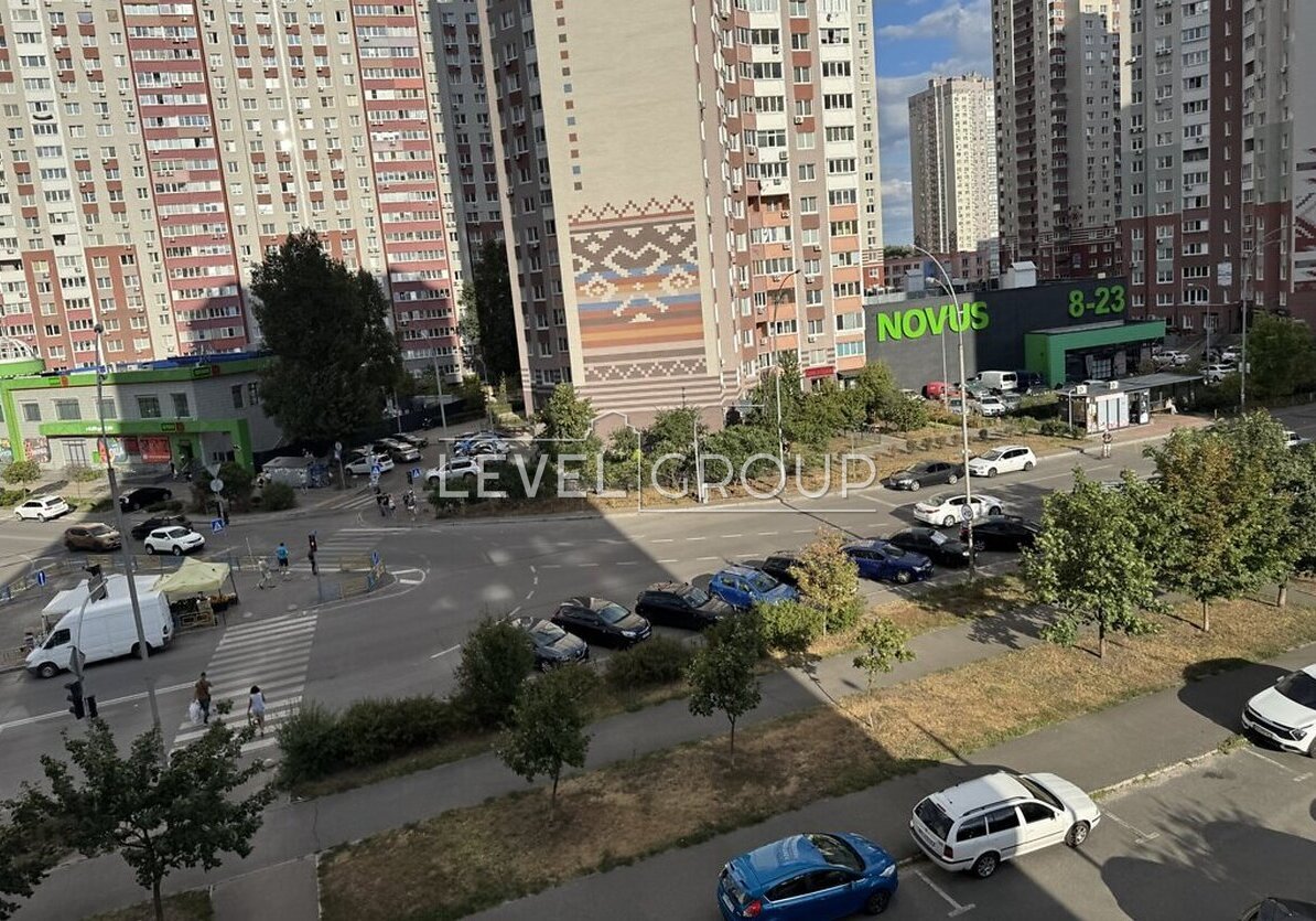 Єлизавети Чавдар вул., 14