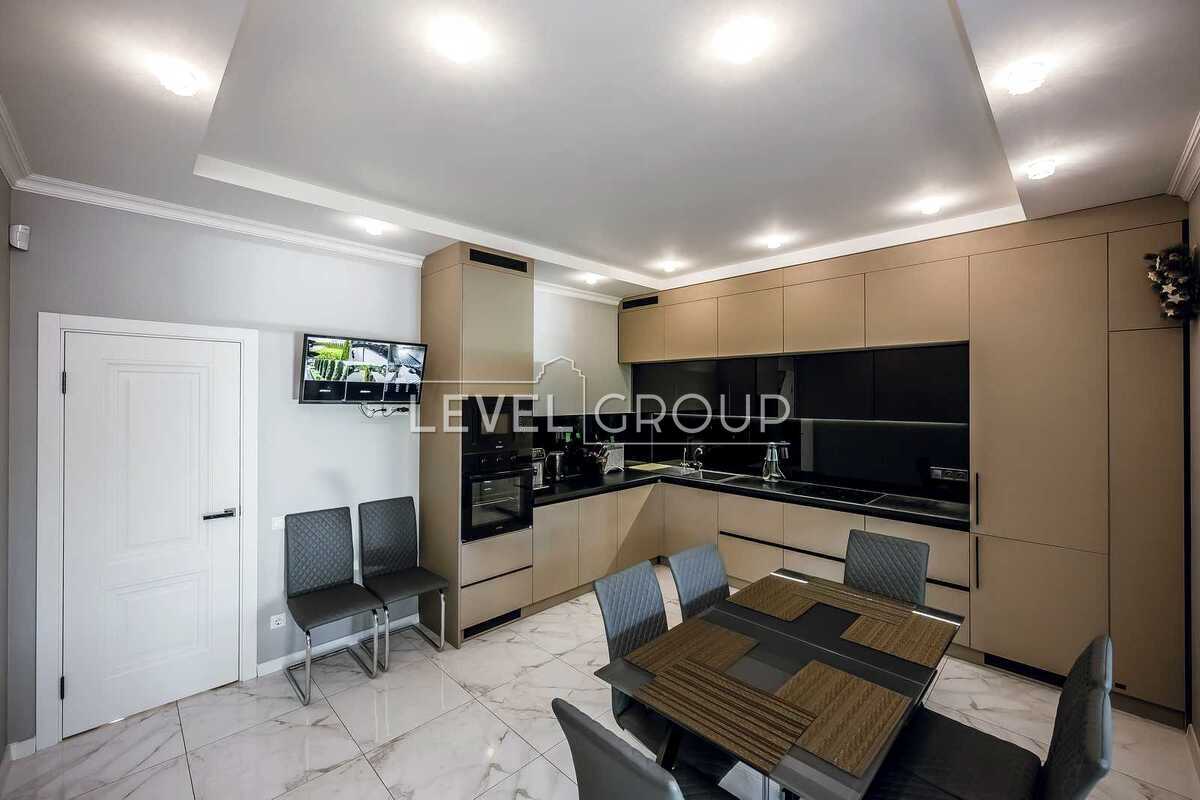 Lavandova, 25