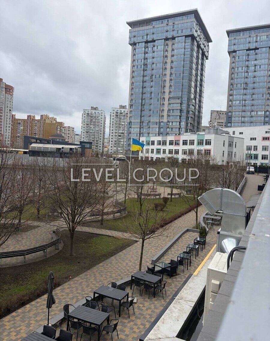 Дніпровська набережна, 14Б