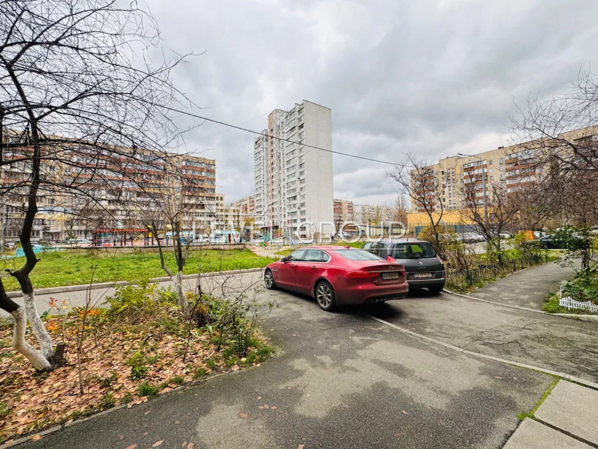 Tarasov Brotherhood St. (Dekabristov), 5