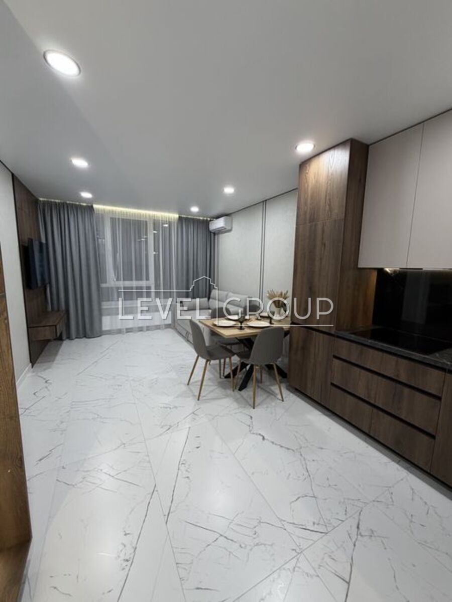 Oleksandra Olesia St., 27A