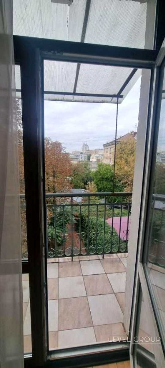 Observatornaya St., 13-15