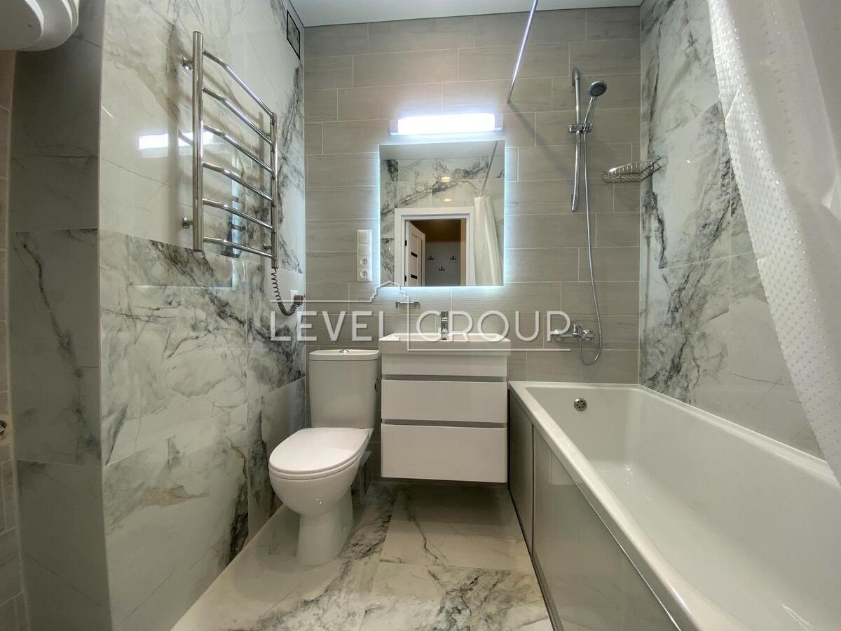 Повітряних Сил просп. (Повітрофлотський), 56