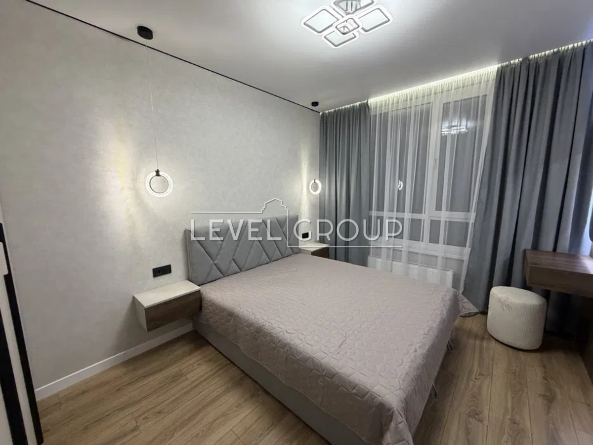 Oleksandra Olesia St., 27A