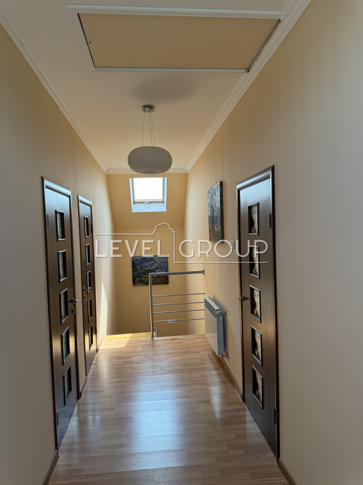 Миколаївська, 37