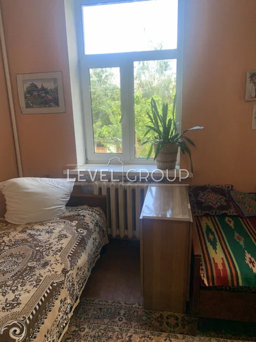 Сквирська вул.