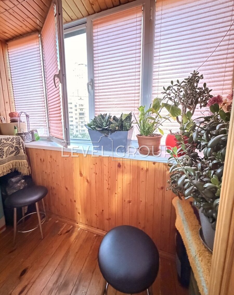 Олександра Архипенка вул. (Мате Залки), 5А
