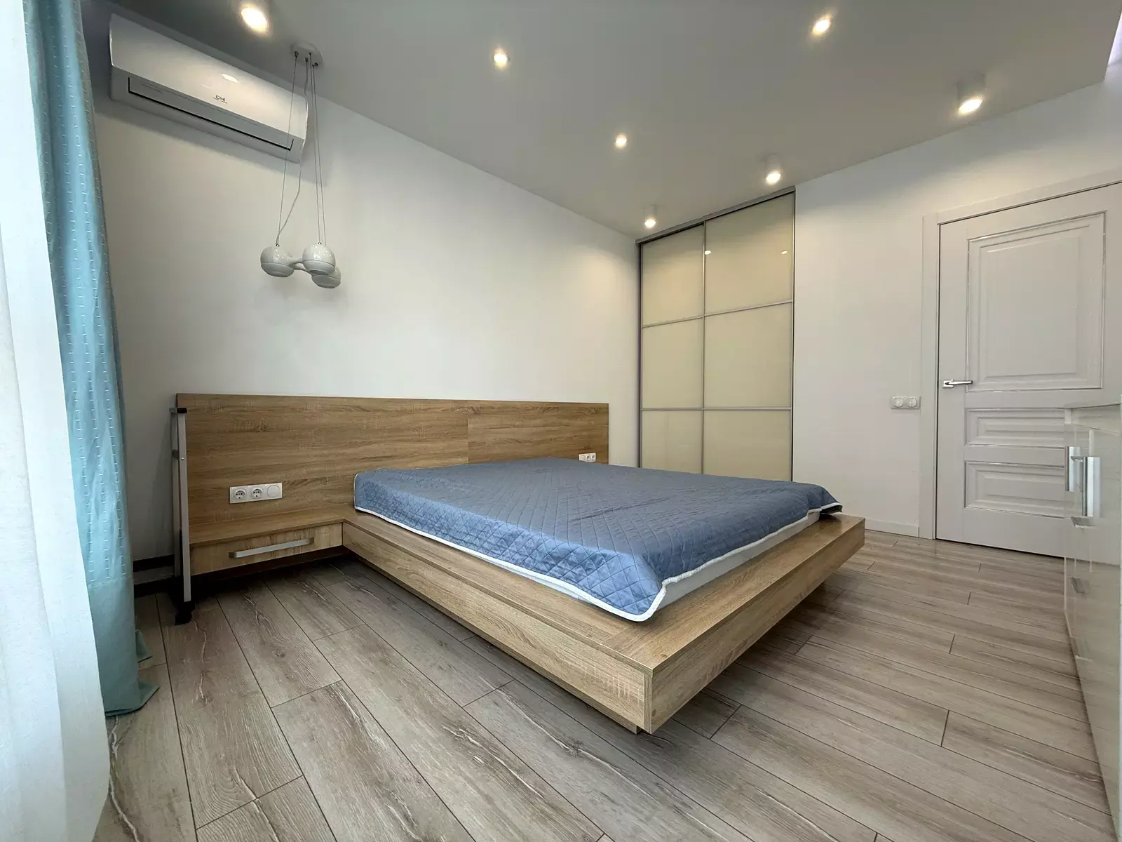 Предславинська вул., 55а