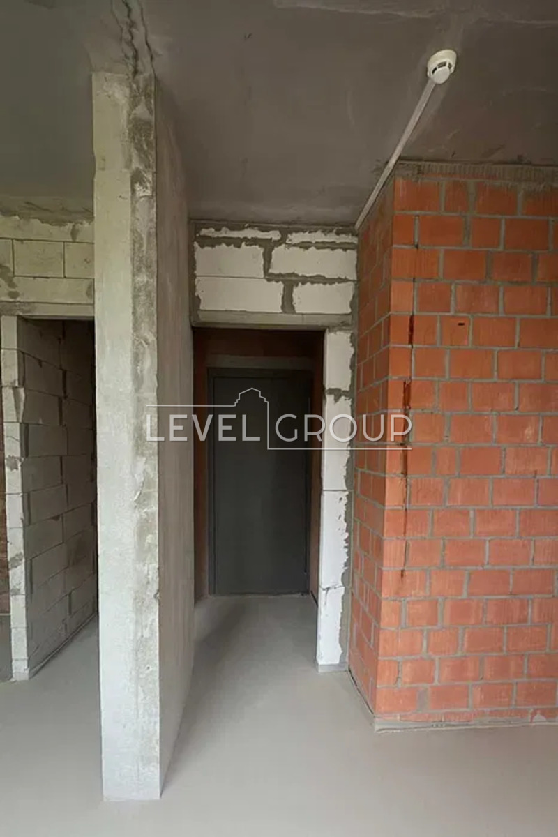 Квітки Цісик вул. (Гамарника), 32