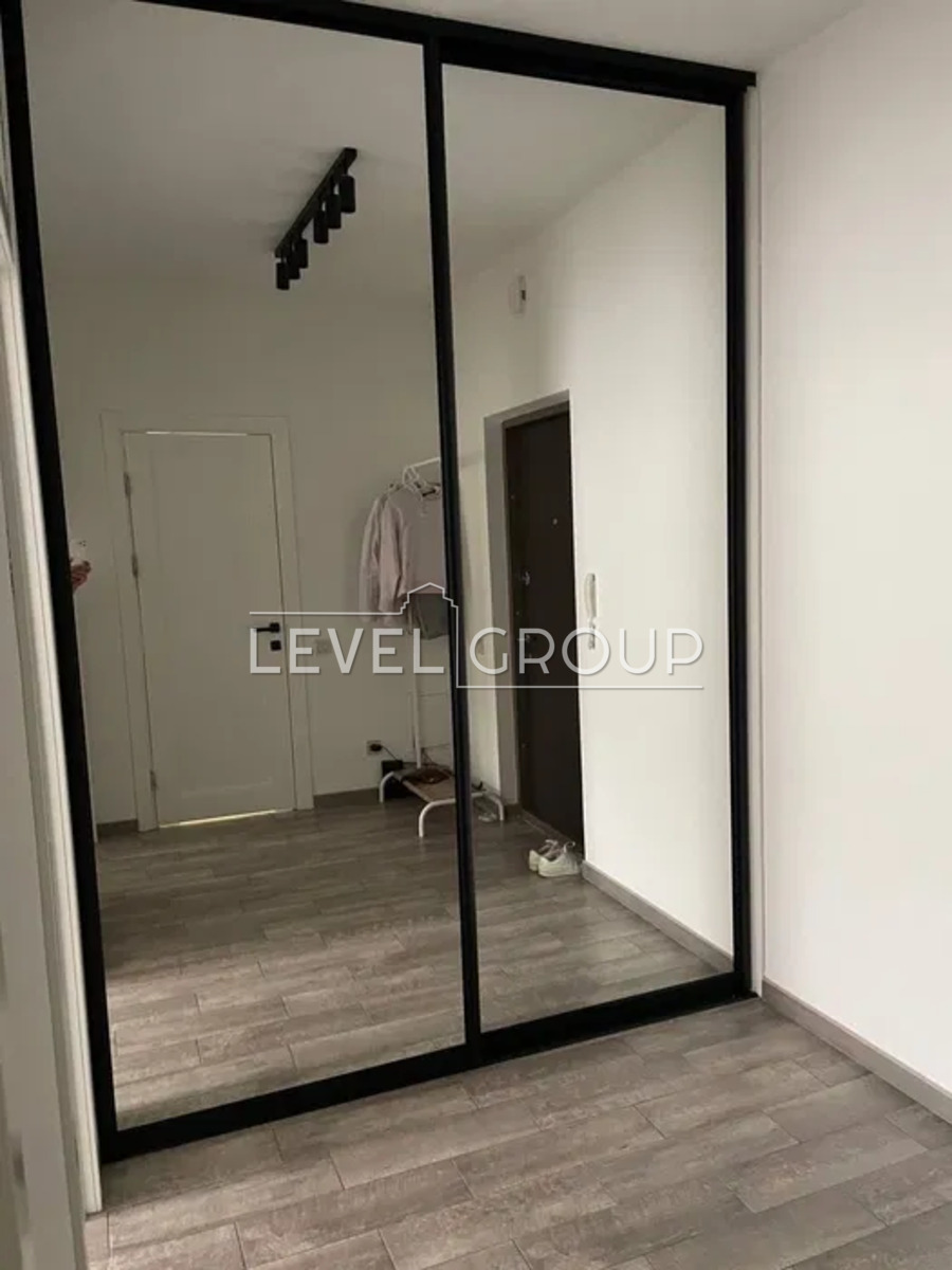 Регенераторна вул., 4к1